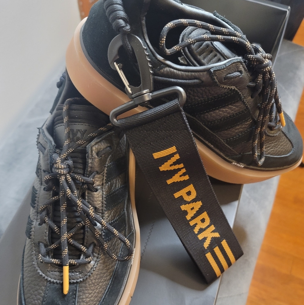 Ivy Park Supersleek 72